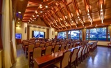楼顶大型木质会议室